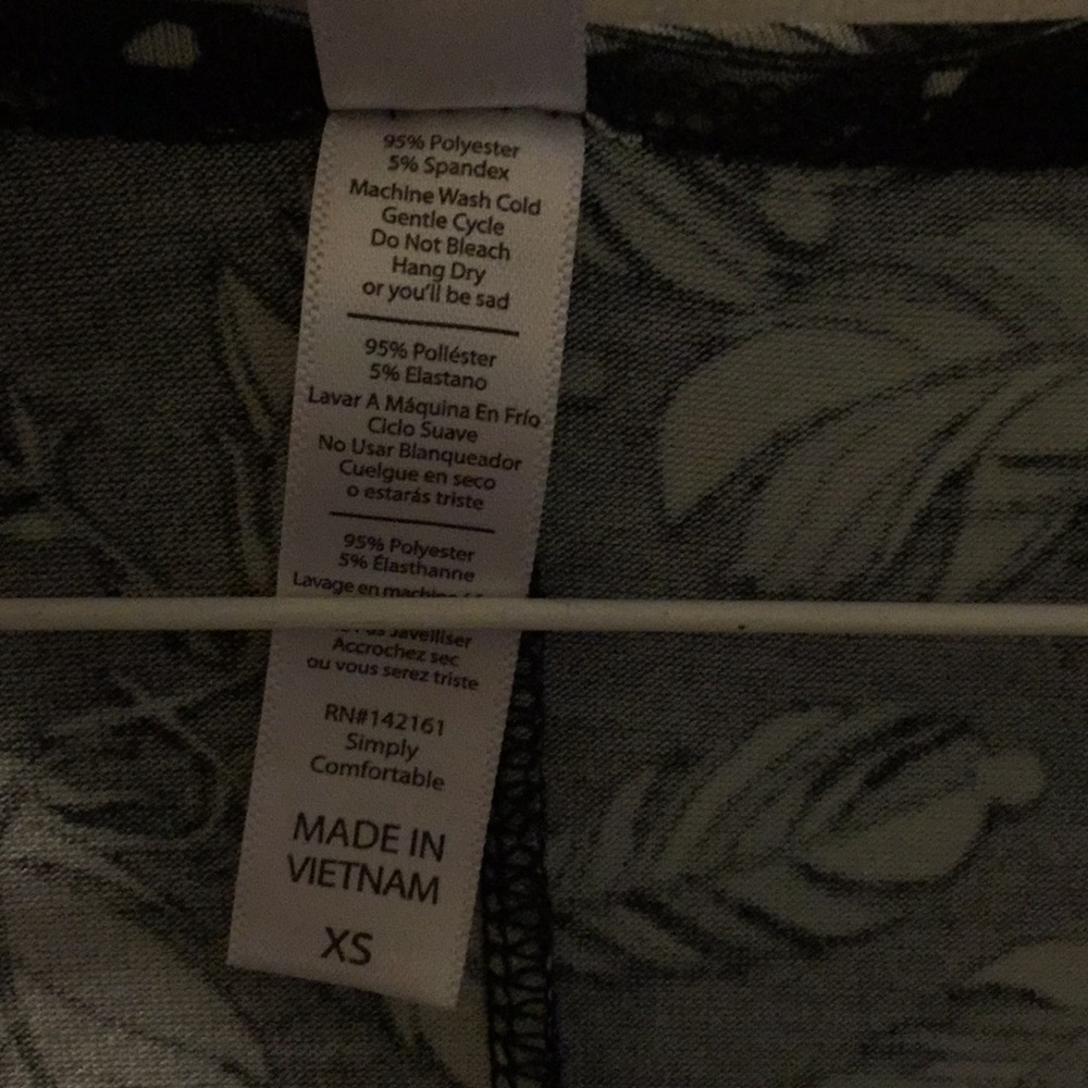 Lularoe XS Perfect T - Picture 4 of 4